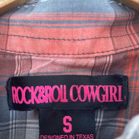 rock and Roll Cowgirl embroidered western shirt Yellowstone Rodeo - Picture 7 of 7